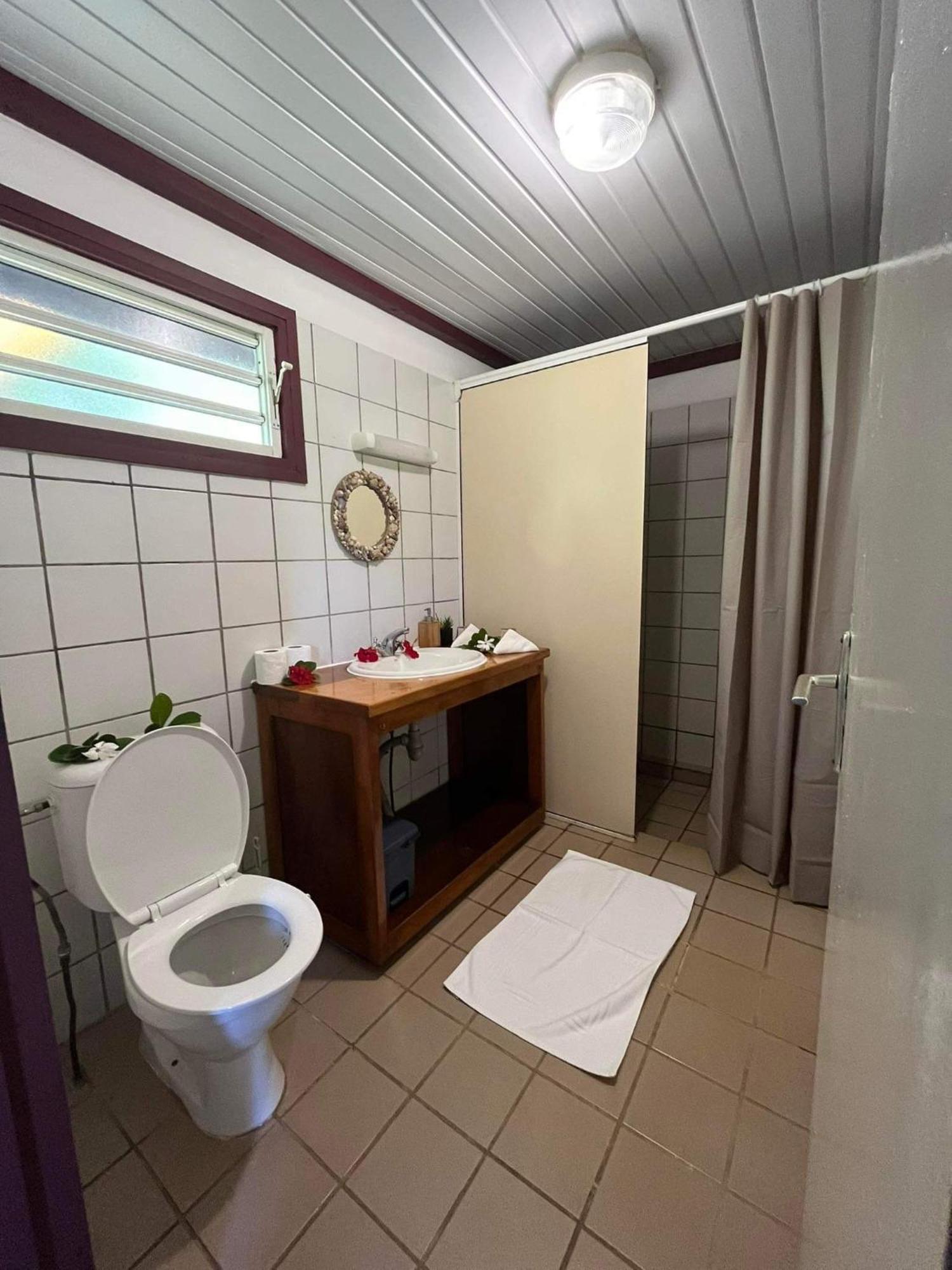 Pension Hibiscus Taha'A Vaitoare  エクステリア 写真