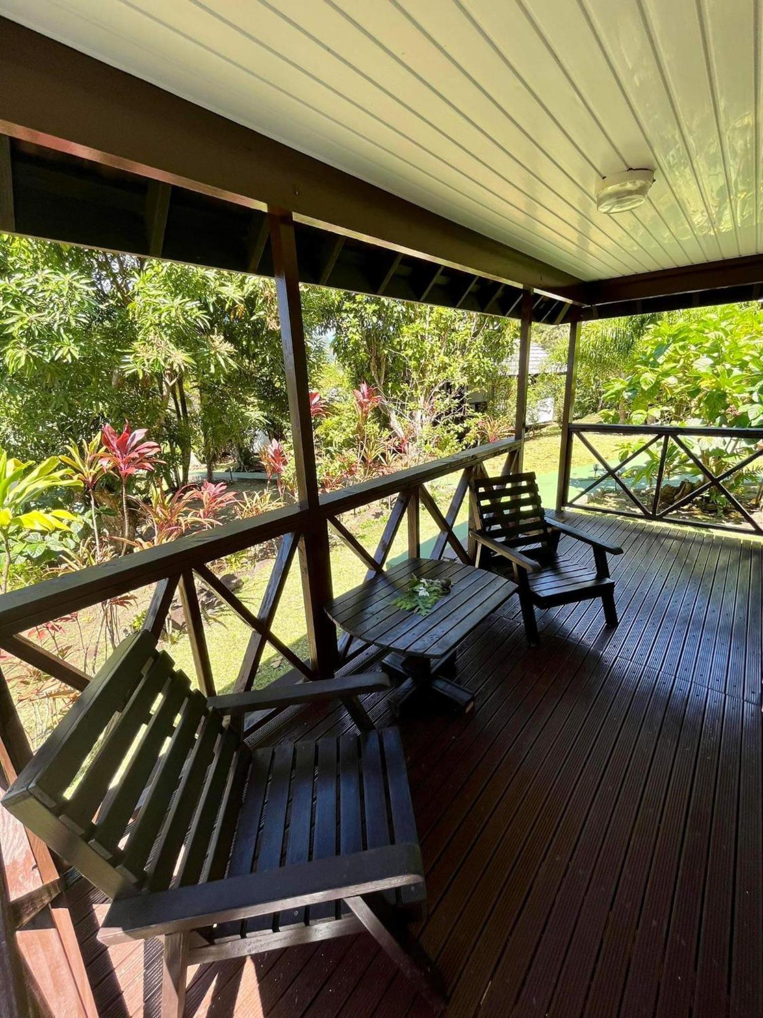 Pension Hibiscus Taha'A Vaitoare  エクステリア 写真