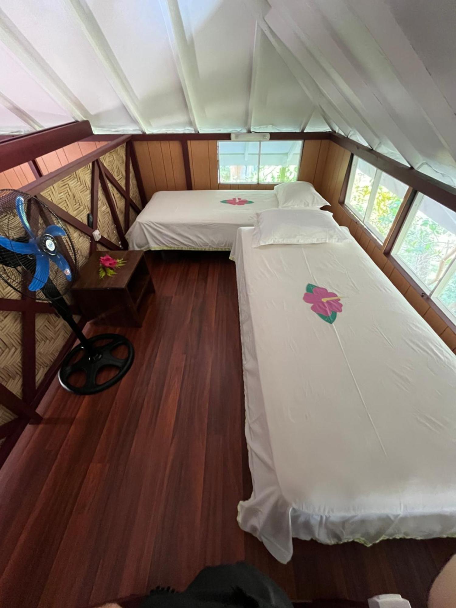 Pension Hibiscus Taha'A Vaitoare  エクステリア 写真